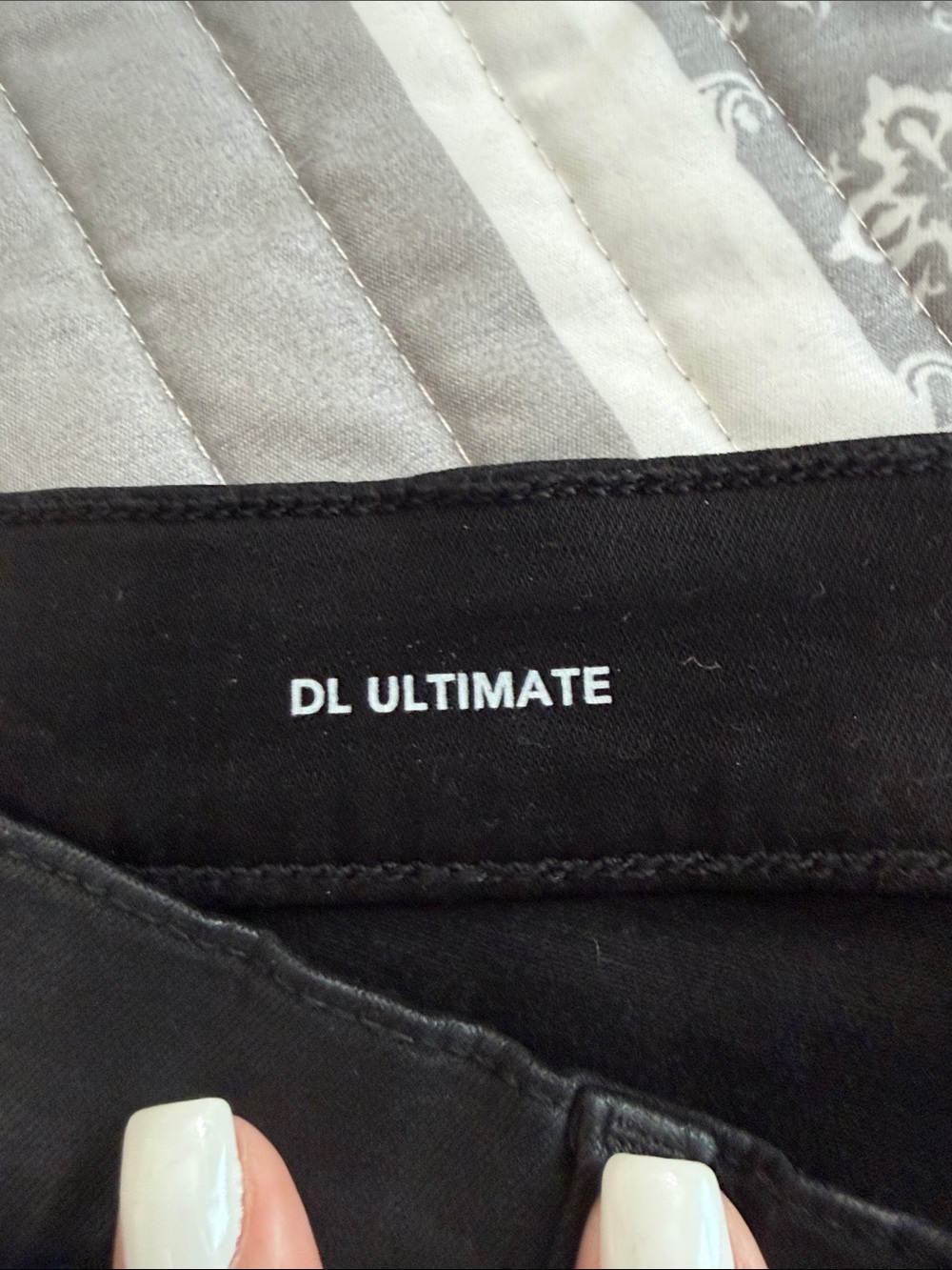 DL1961 Women's Mara Straight Mid Rise Instasculpt Ankle Jeans - NWOT - Picture 8 of 11